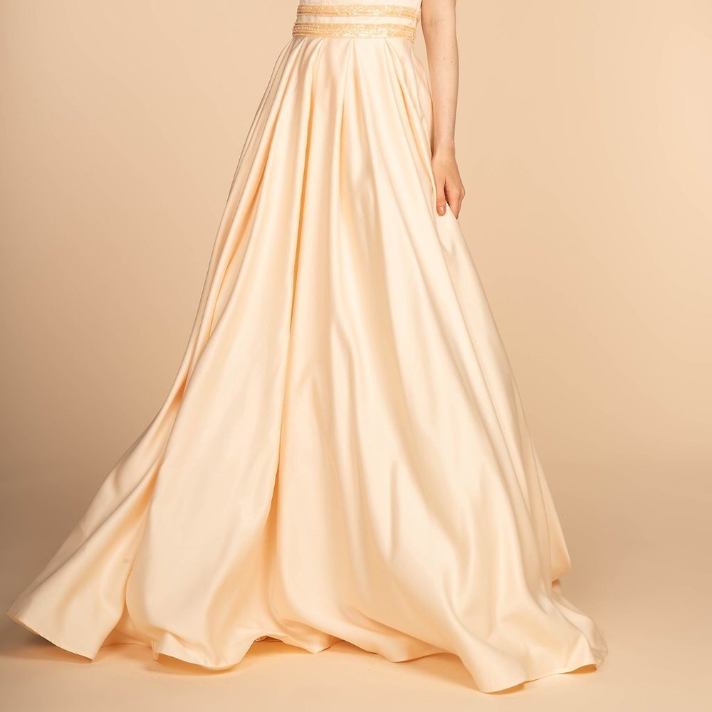 NEW LONG SLEEVELESS A-LINE SATIN DRESS WITH SCOOP NECKLINE AND SHEER BACK GL2531 - Picture 6 of 10